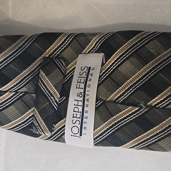 Joseph and Feiss international tie - Picture 4 of 4